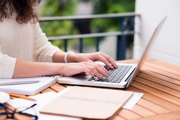 Ai nên thuê dịch vụ viết bài? 3 Ai nên thuê dịch vụ viết bài?